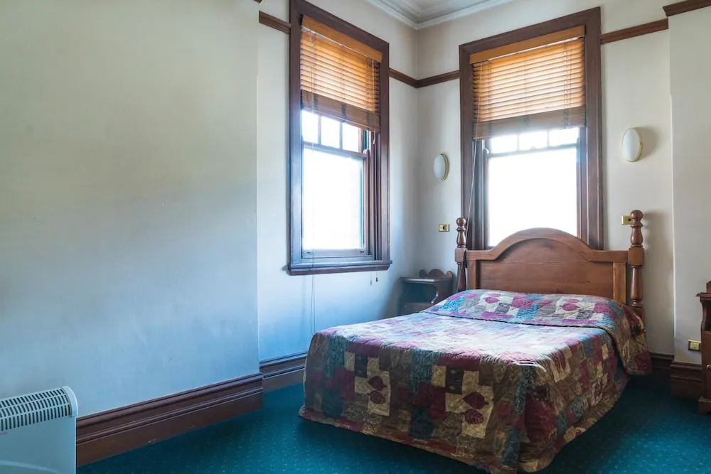 O'Malley's Hotel