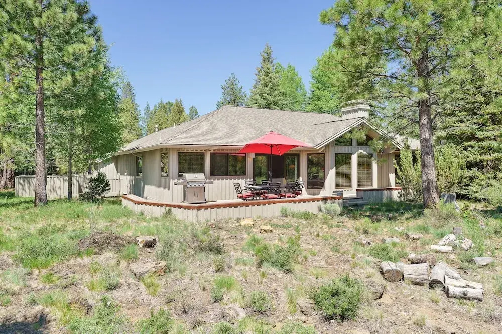 10 Tan Oak Home features Private Hot Tub and BBQ on the Deck by RedAwning