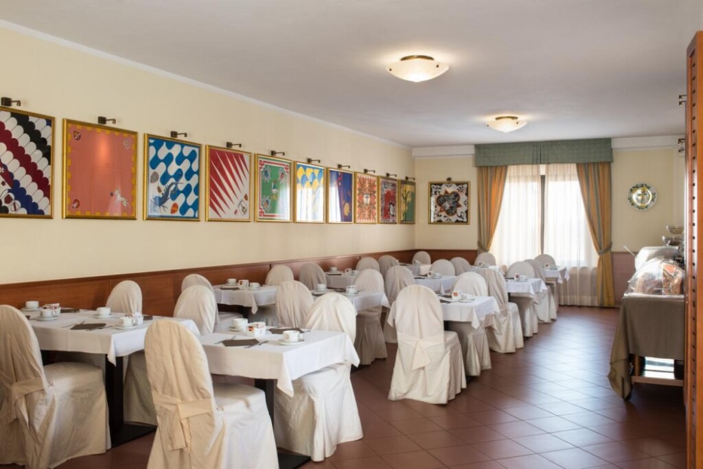 Hotel Athena