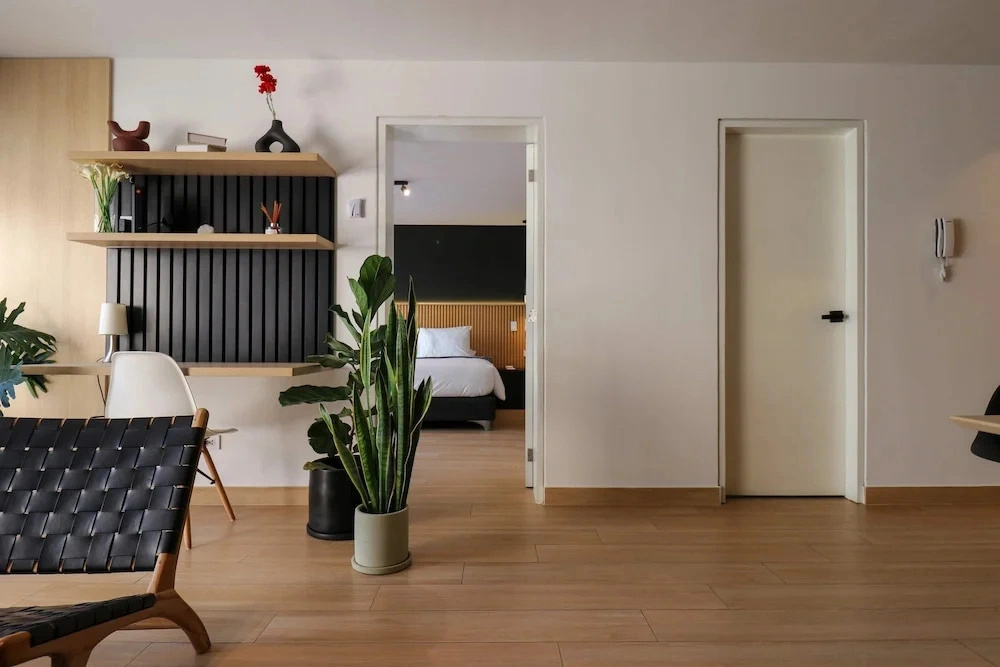 w Deluxe 1BR w AC in the Heart of Miraflores