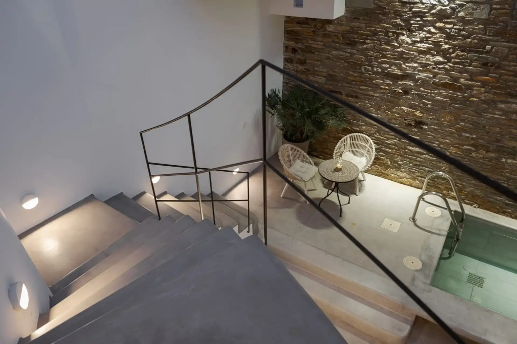 Porto Sereno Andros Suites