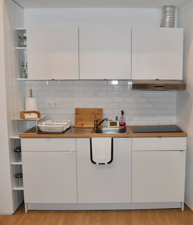 Partenope Hostel and Suites