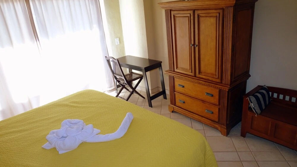 Baja 305 - 2 Br Condo