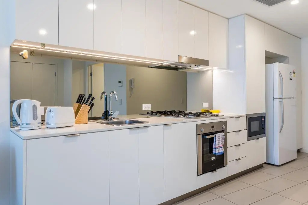 Chic Inner City Position 2 bedroom apartment with Parking By Serain Residences