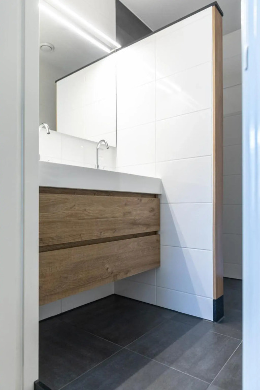 Gorgeous And Stylish Place For Two In Hip West!