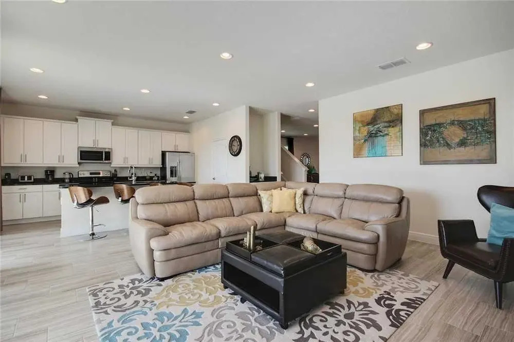 Reunion Daisy 6 Bedroom Home with Private Pool