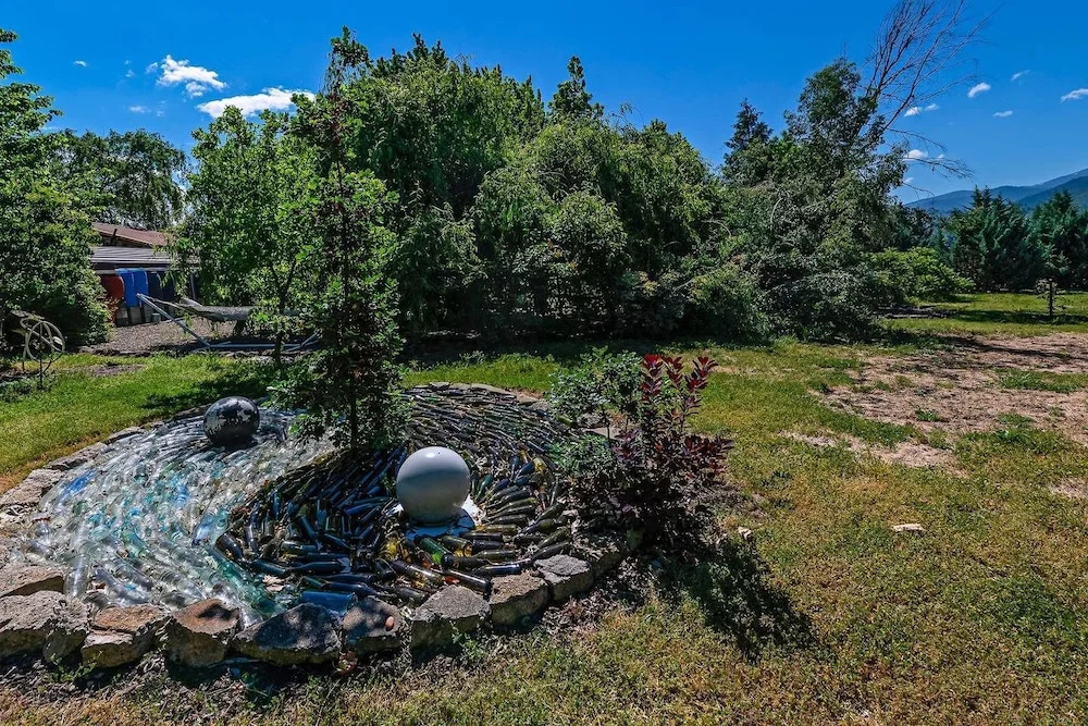 Art & Garden Cottage ~ Near Downtown
