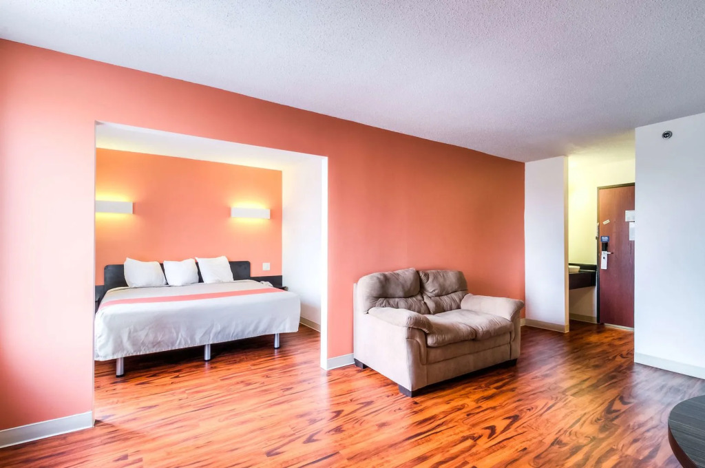 Motel 6 Chicago South Lansing 4808