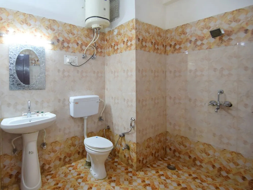 OYO 11616 Hotel Shree Ram