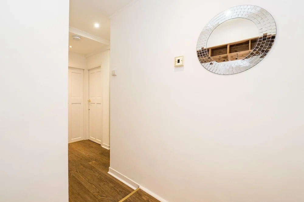 Bright Battersea pad Sleeps 5