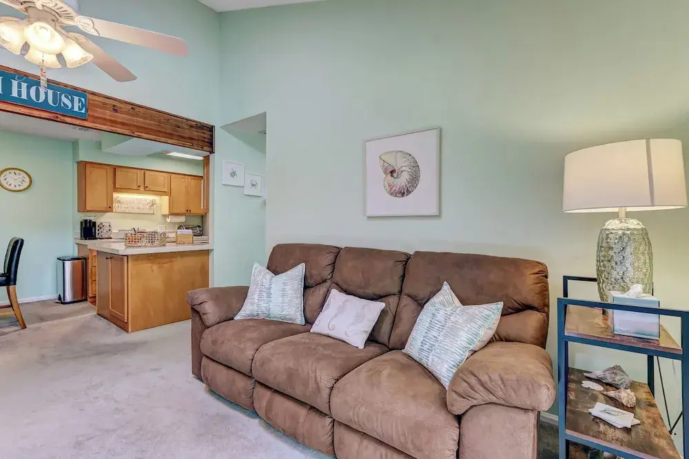 2745 Forest Ridge