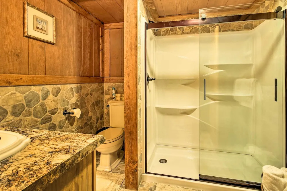 Spacious Twin Mountain Vacation Rental on 5 Acres!