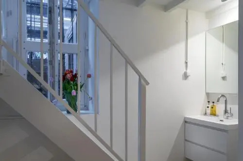 Luxury Flower Market Apartment
