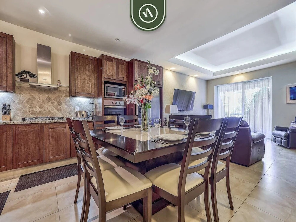 Amazing 1 BR Condo - Rooftop Pool - Bay View