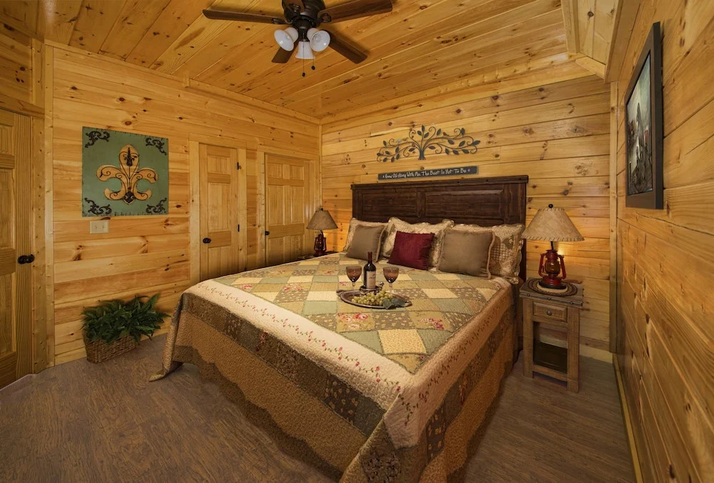Poolin' Around - 1 Br cabin by RedAwning