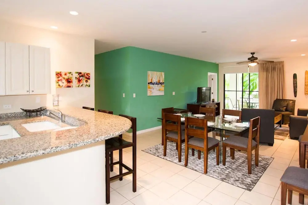 Ground-floor unit with terrace with direct access to pool in Coco