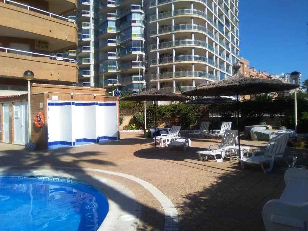 Marina Dor. 1ª Línea Planta 8. Precioso. 6 adultos + 1 bebé