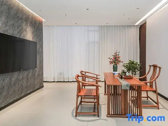 Guanlan Yue Hot Spring Holiday Hotel