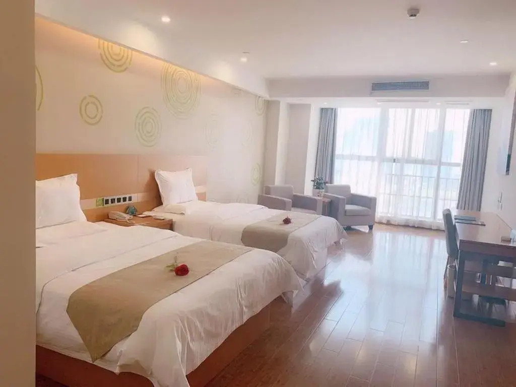 GreenTree Inn Zhenjiang Dagang New District Tonggang Road Butterfly Square Hotel