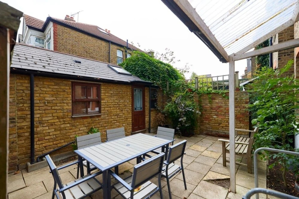 The West Ealing Escape - Glamorous 4bdr House With Patio