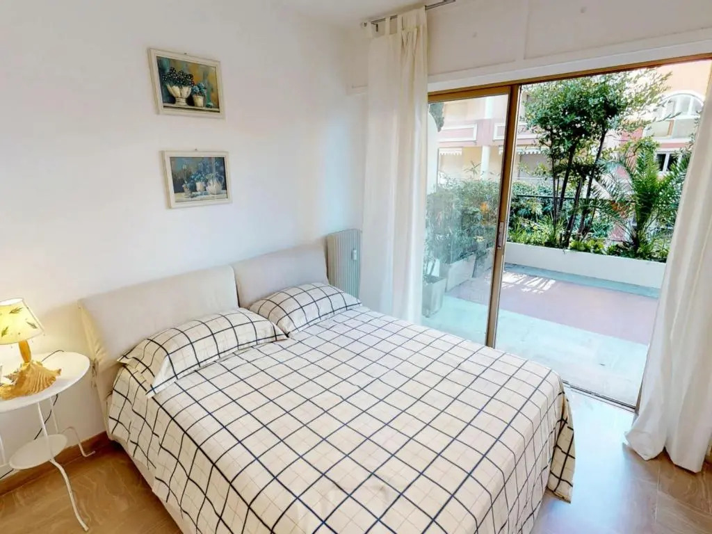 Appartement Menton, 2 pièces, 4 personnes - FR-1-196-210
