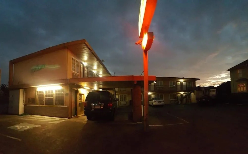 Palms motel