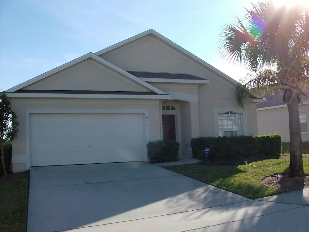 Have a great vacational experience in this 6 bedroom house