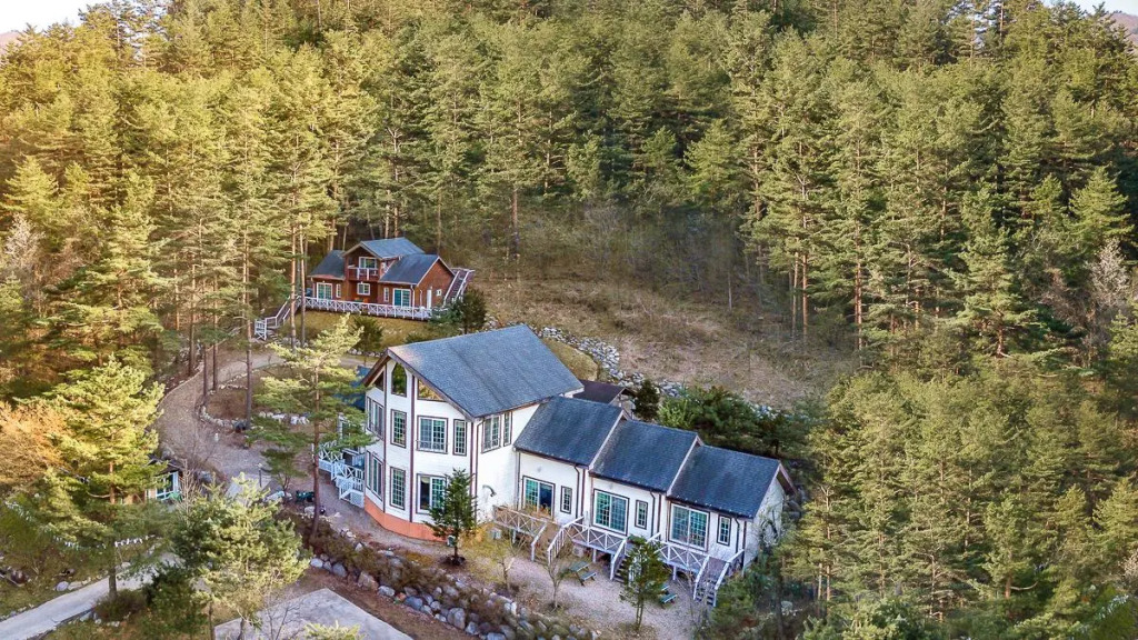 Yangyang hwansangeui seong pension