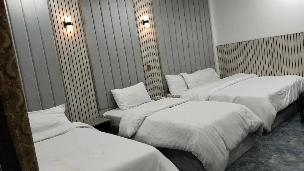 Parkway Hotel