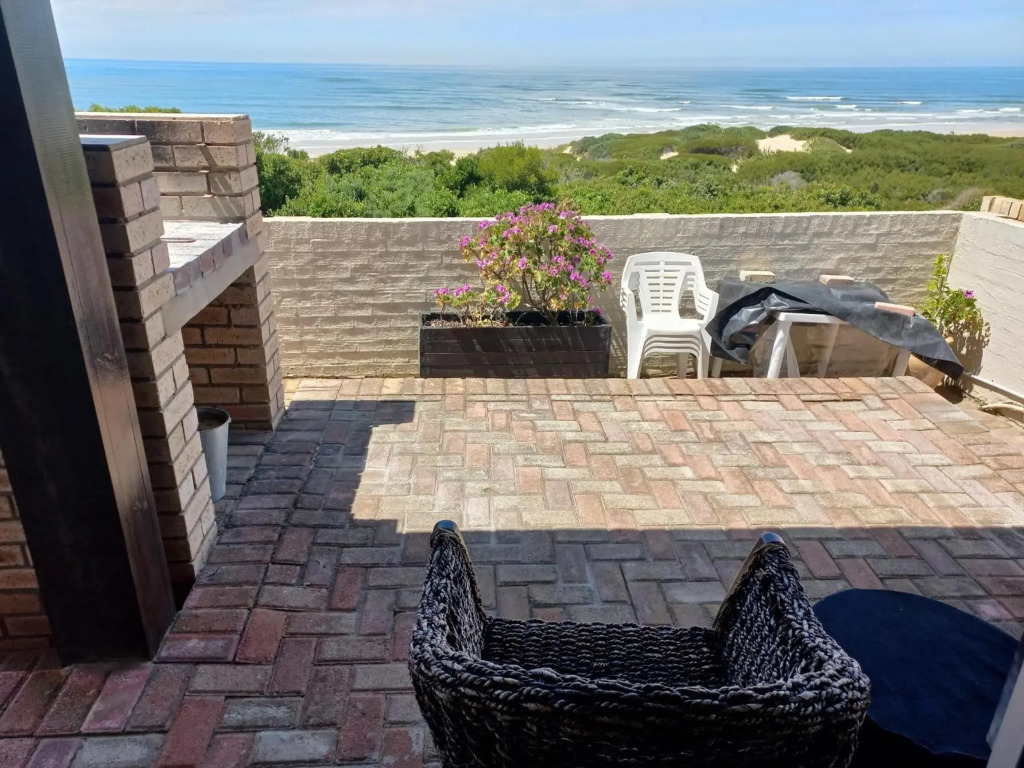 The Sparrow's Nest Beach-Front Self-catering