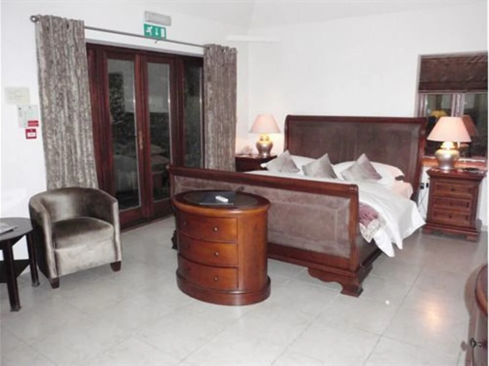 The Old House Hotel