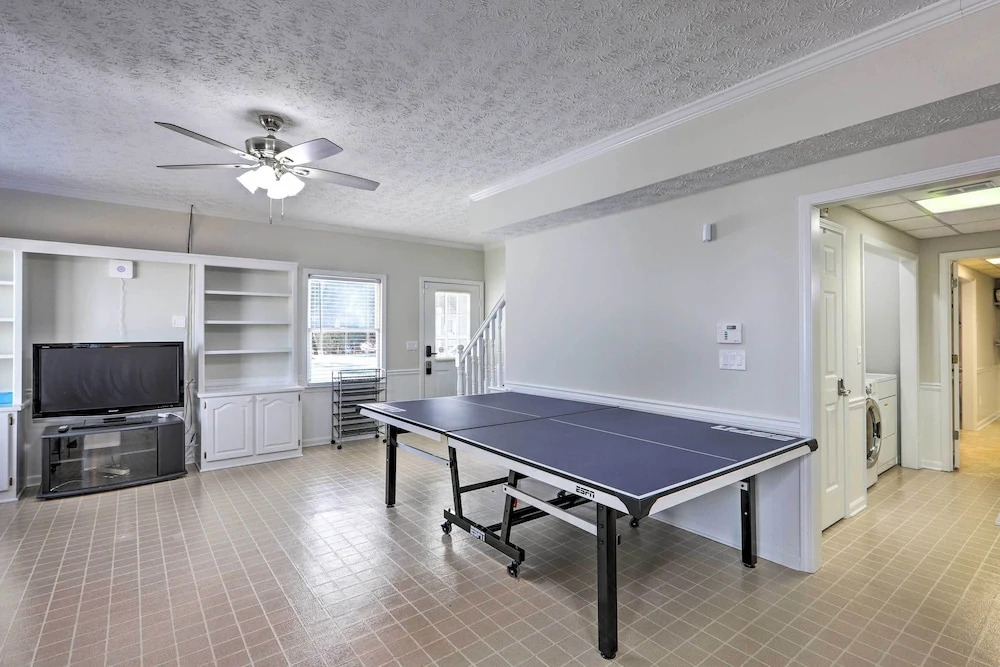 Immaculate Suwanee House w/ Pool & Game Room!