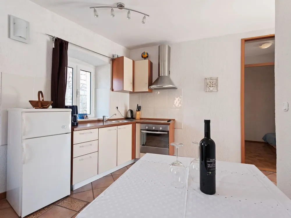 Quaint Apartment in Pu?iš?a With Balcony