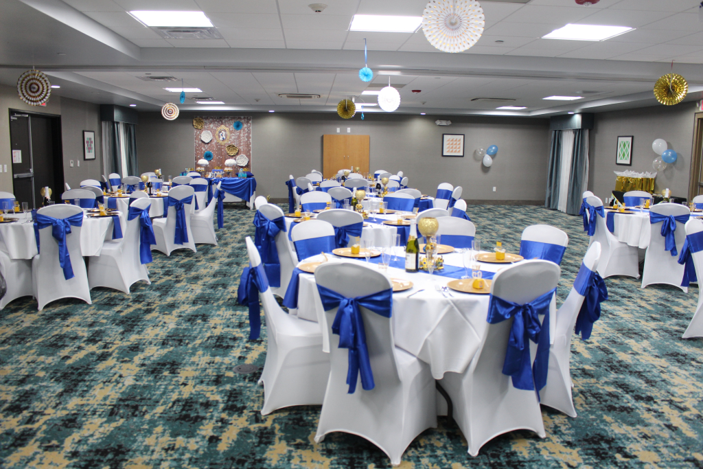Holiday Inn Express & Suites Shawnee-Kansas City West by IHG