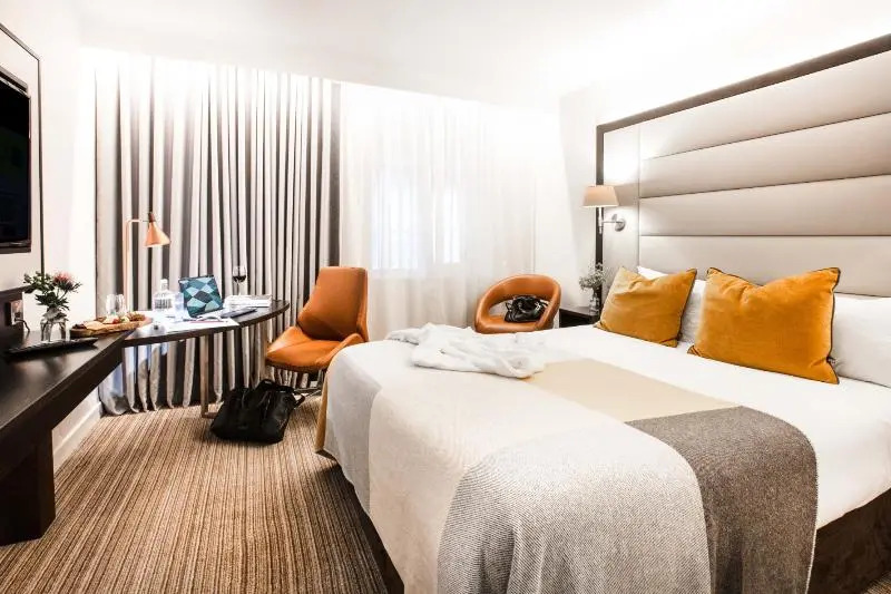 North Star Hotel & Premier Club Suites