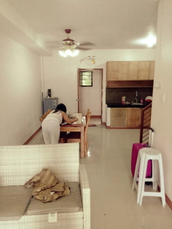 AV7 Guest House