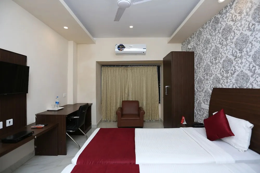 Capital O 9010 Hotel Railview
