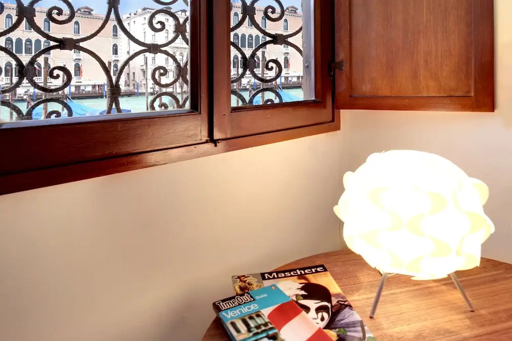 Venice Apartment overlooking Grand Canal