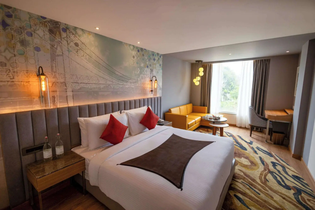 Golden Tulip Bhopal
