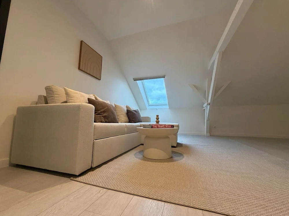 2 Private Rooms in Ghent Center