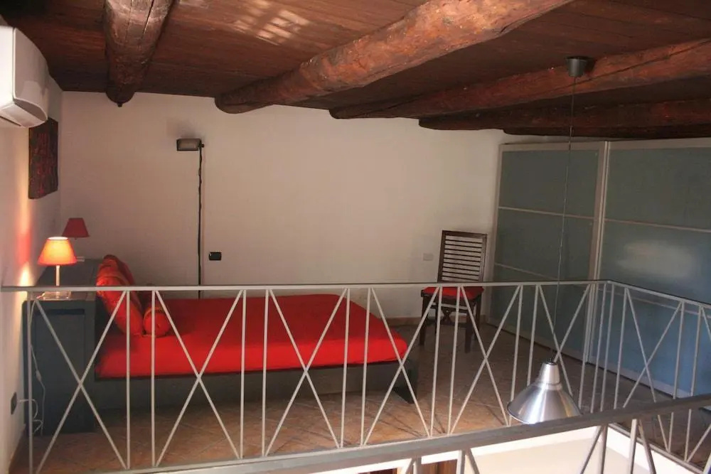 Apartment 25