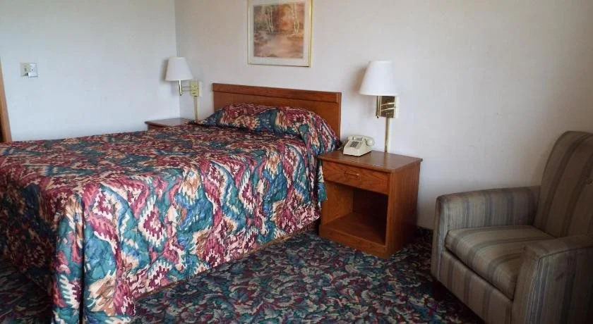 Super 8 by Wyndham Marston