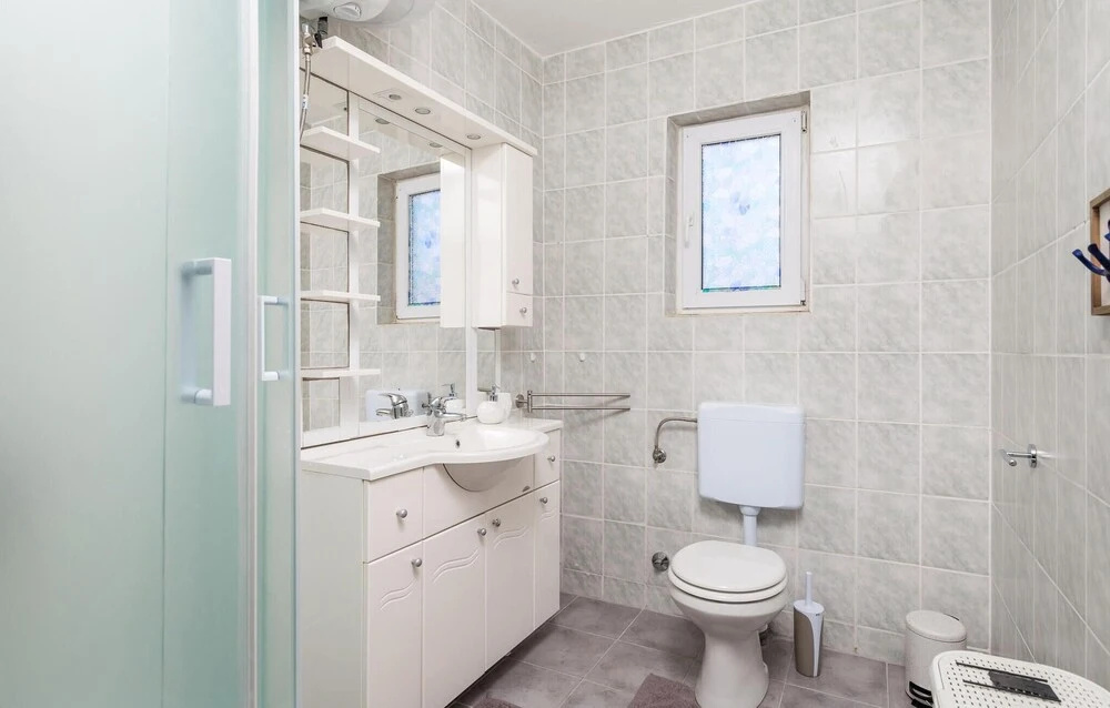 Amazing Home in Povljana With Outdoor Swimming Pool, Wifi and 6 Bedrooms