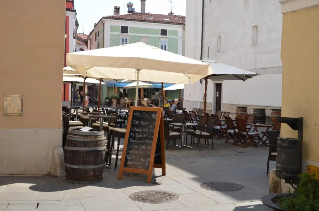 Stone wall apartments Izola