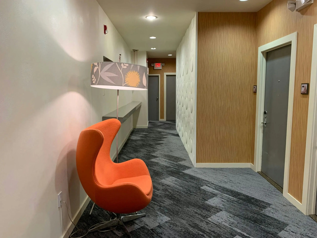 Chestnut Hill Hotel