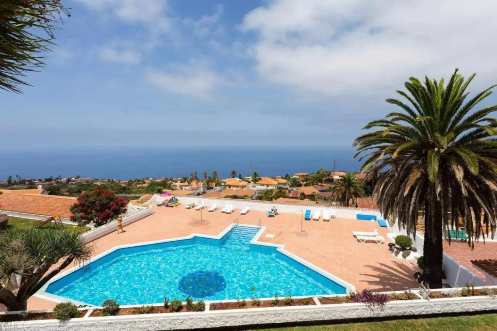 Acogedora Vivienda vacacional en Tenerife con vistas piscina y WIFI