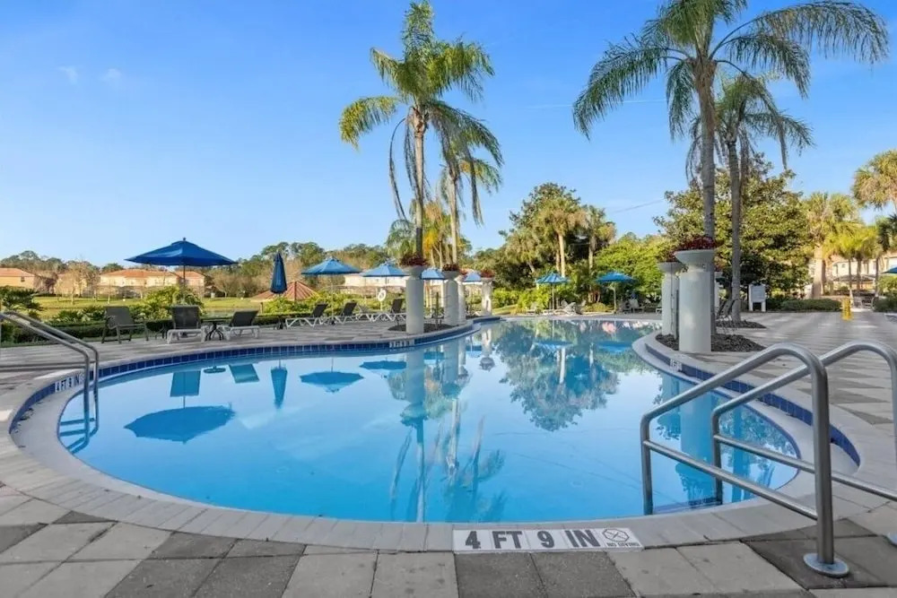 3 Bed/2.5 Bath Perfect Family Home Bunk Beds 3 Bedroom Townhouse by RedAwning