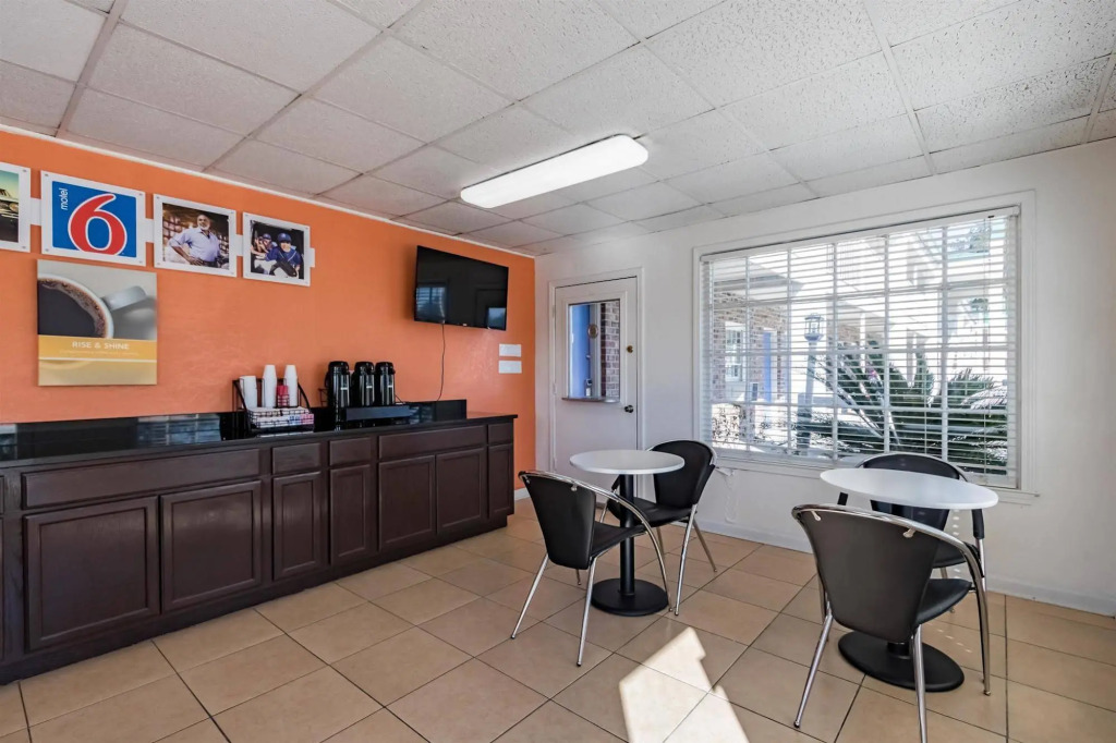Motel 6-Walterboro, SC