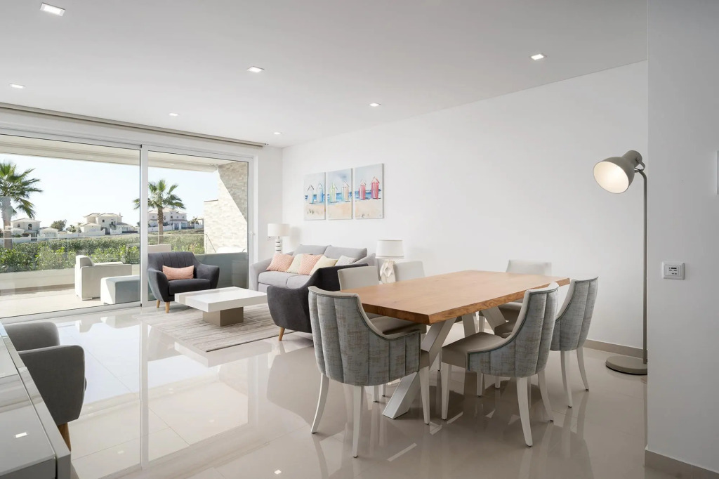 Luxury & Spacious Lagos Apartment by Ideal Homes