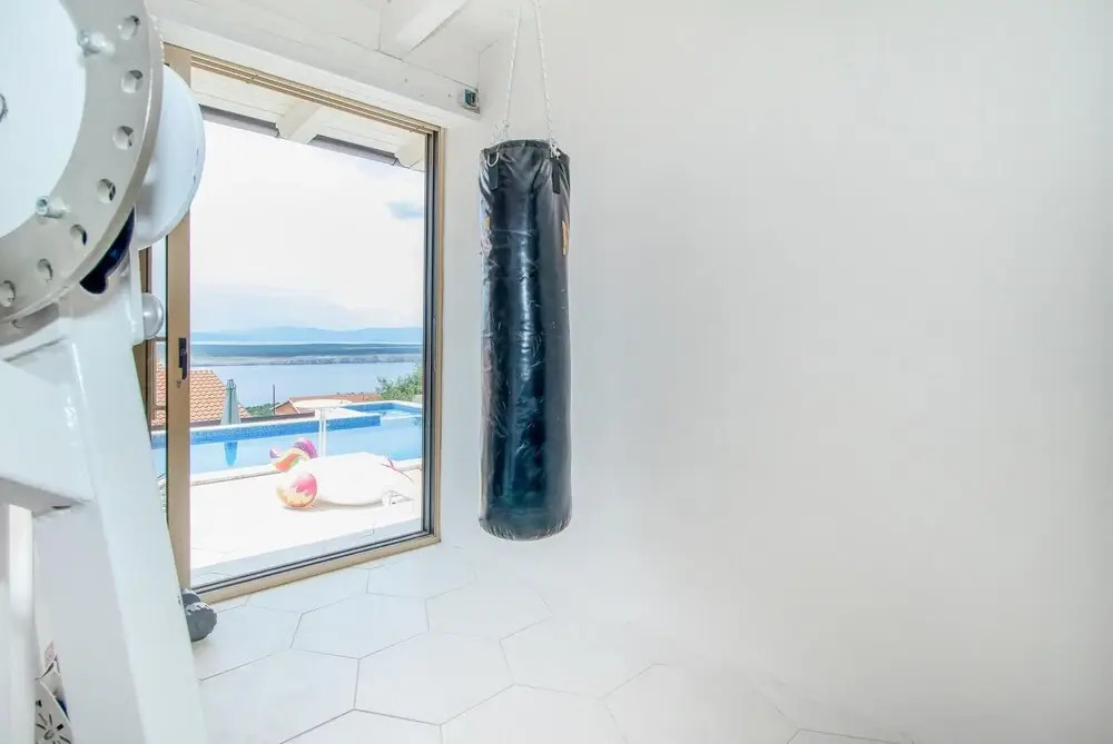 Amazing Home in Dramalj With Wifi, 2 Bedrooms and Outdoor Swimming Pool